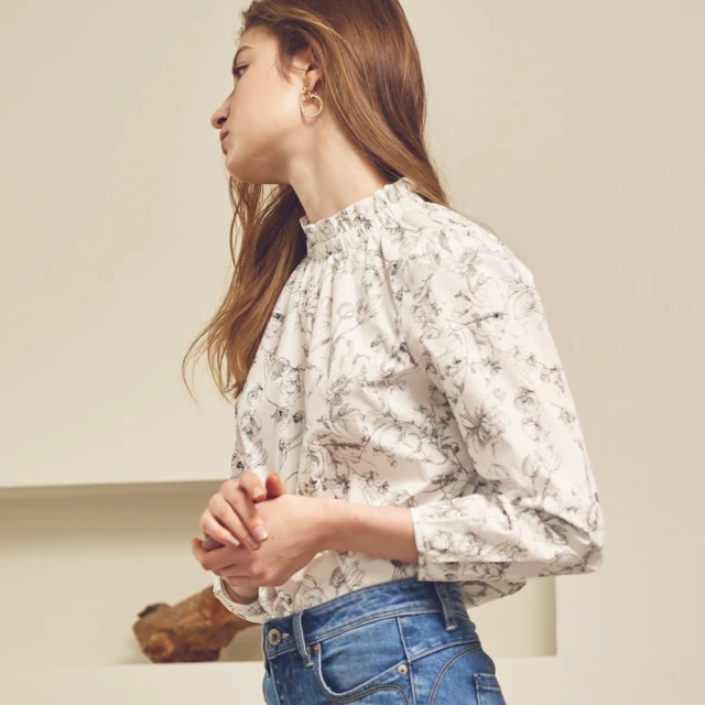 【BLUE WAY】女裝 半高領抓皺素描 花襯衫-ET BOITE箱子 歷史價格詳細信息