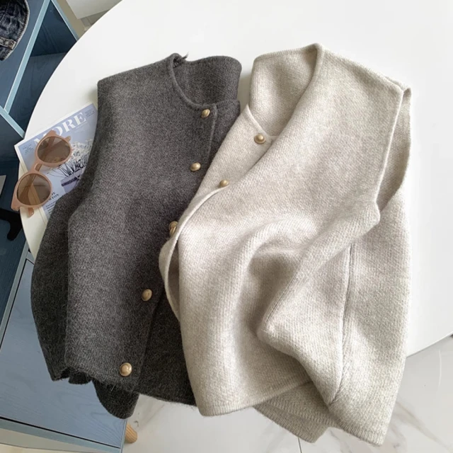 【初色】純色簡約休閒保暖棉絨V領坎肩無袖馬甲背心女外套-共3色-38620(M-3XL可選/現貨+預購) 歷史價格詳細信息