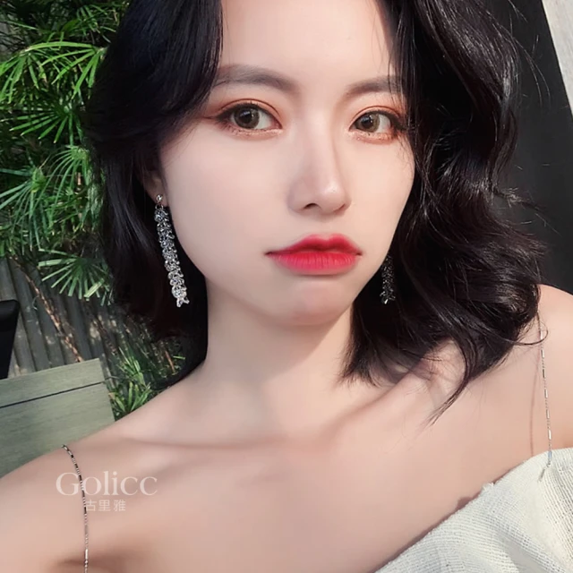 【Golicc】聖誕氣氛 毛絨蝴蝶結抓夾(聖誕節 髮飾 頭飾 鯊魚夾 抓夾 禮物 滿額贈) 歷史價格詳細信息