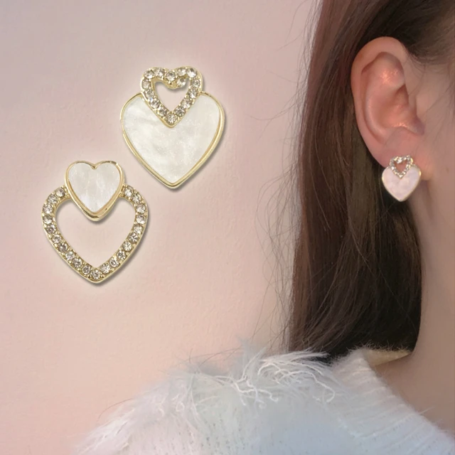 【Golicc】聖誕氣氛 毛絨蝴蝶結抓夾(聖誕節 髮飾 頭飾 鯊魚夾 抓夾 禮物 滿額贈) 歷史價格詳細信息