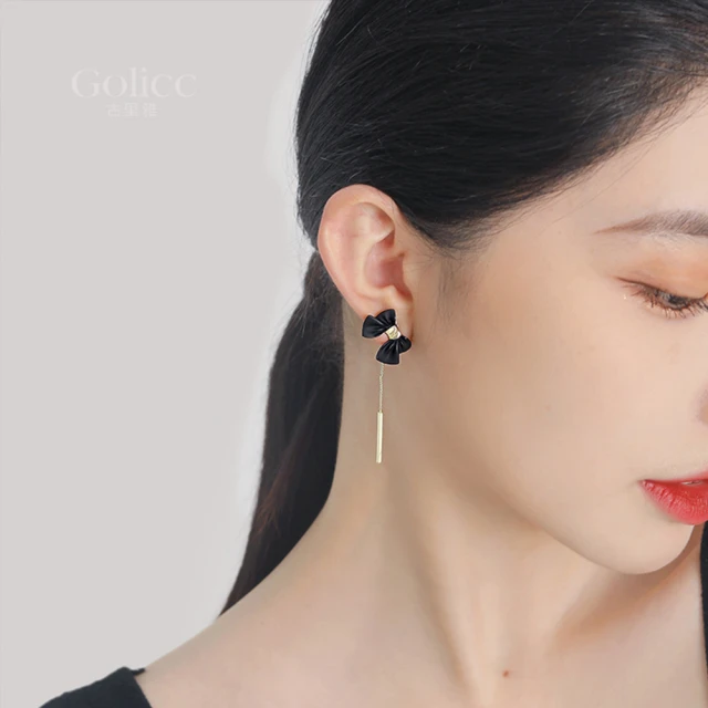 【Golicc】聖誕氣氛 毛絨蝴蝶結抓夾(聖誕節 髮飾 頭飾 鯊魚夾 抓夾 禮物 滿額贈) 歷史價格詳細信息