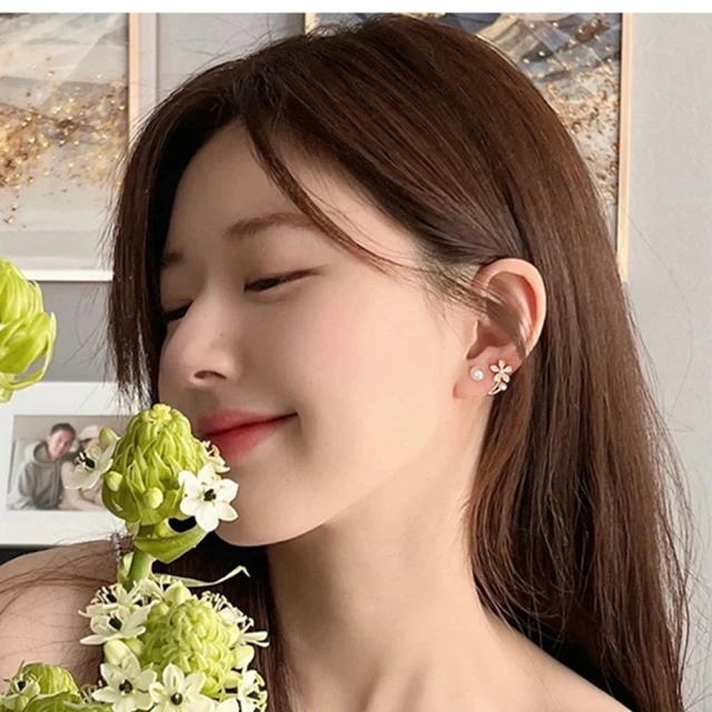 【NDM 南大門】蝴蝶結  耳針穿式耳環耳釘耳骨環 耳飾925銀針(1對入) 歷史價格詳細信息