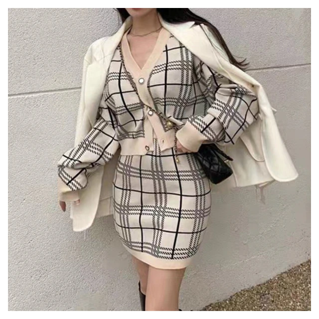 【BBHONEY】氣質小香風百搭休閒西裝外套(網美必備款) 歷史價格詳細信息