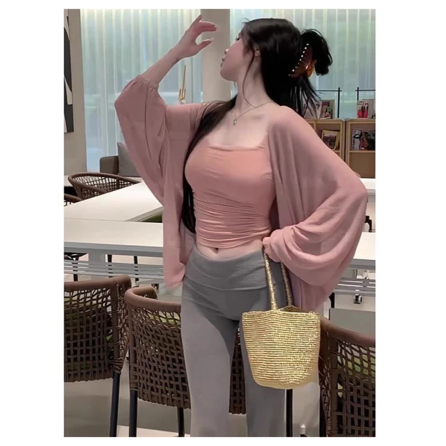 【illi】現貨 性感露腰短版長袖彈性條紋針上衣 針織衫 歷史價格詳細信息