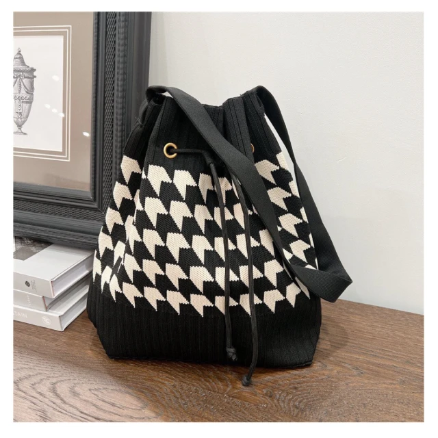 【illi】現貨 交叉美背造型細肩帶背心 無袖有胸墊背心上衣 歷史價格詳細信息