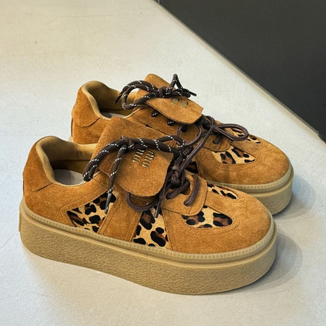 真皮厚底內增高板鞋女2023秋新款鬆糕軟底時尚百搭超火運動休閒鞋 歷史價格詳細信息