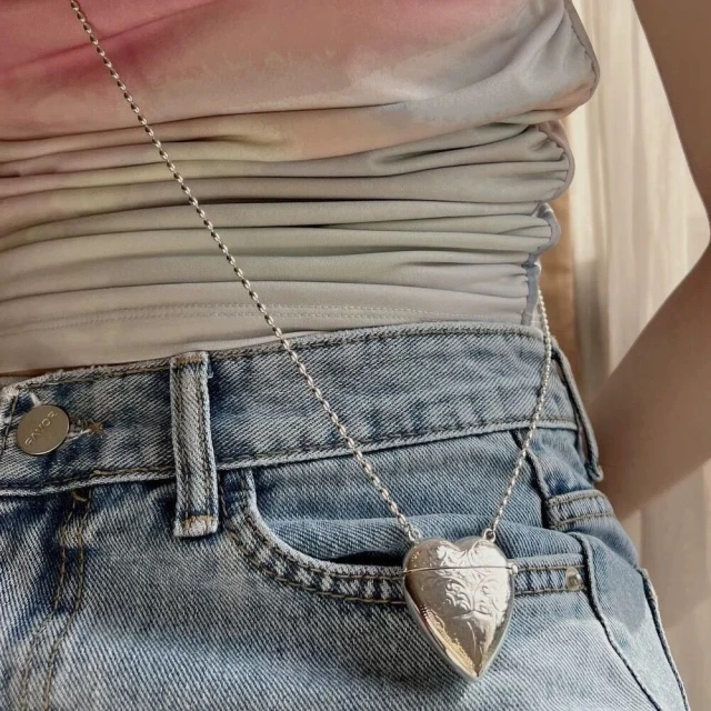 愛心雕花懷錶項鏈 時尚時裝表 韓版掛表 歷史價格詳細信息