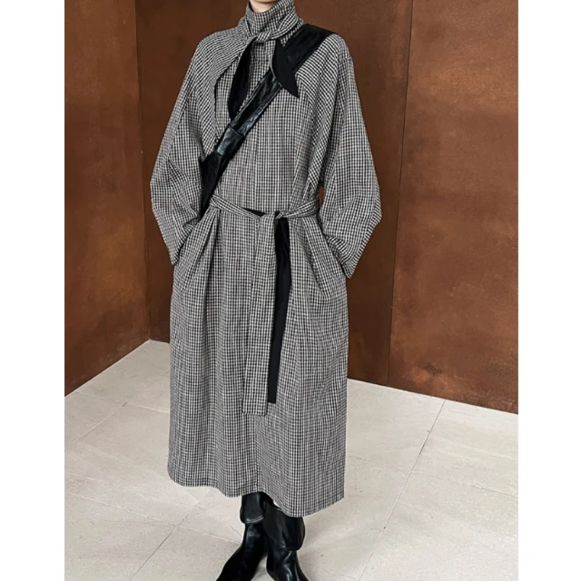 【UniStyle】圓領長袖外套 拼接撞色棒球服夾克 女 ZM157-9126(黑卡其) 歷史價格詳細信息