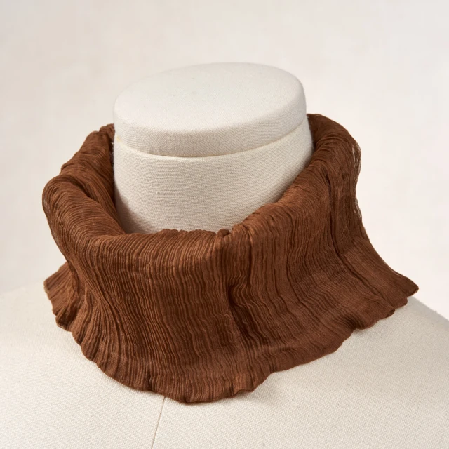 17.淺米灰及膝不規則下擺毛料裙 近新 歷史價格詳細信息