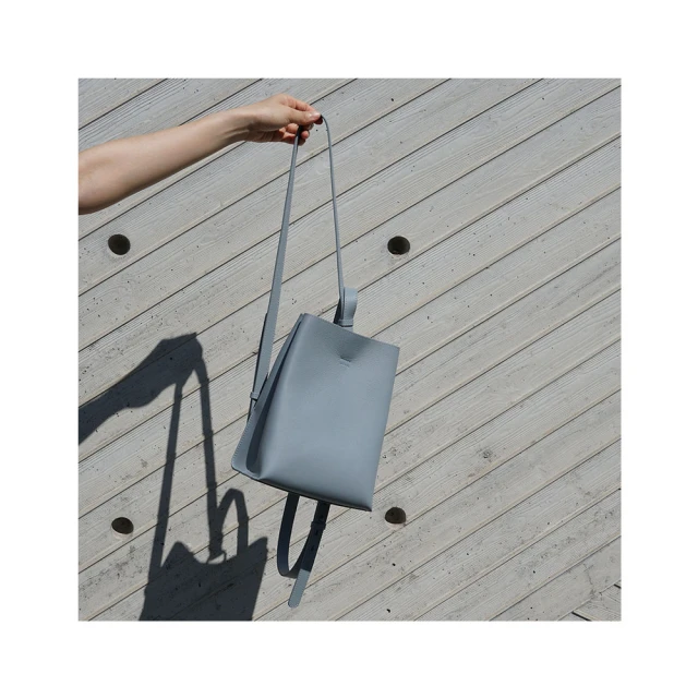 【Darker Than Black】Valley Hobo Bag 軟包/波賽頓藍(側背包/單肩包/真皮包) 歷史價格詳細信息