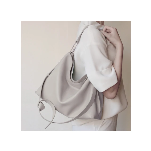 【Darker Than Black】Valley Hobo Bag 軟包/波賽頓藍(側背包/單肩包/真皮包) 歷史價格詳細信息