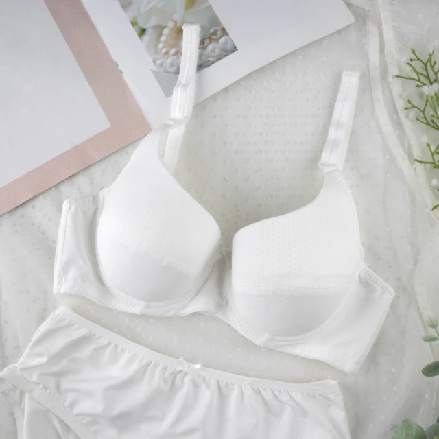 玉如內衣  無痕防走光胸貼  P038 歷史價格詳細信息