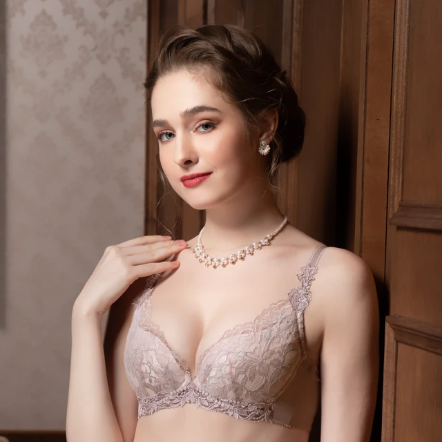 SWEAR 思薇爾 珍珠花頌 系列 M-XXL 蕾絲 中腰 三角 女內褲 (杏駝粉) 歷史價格詳細信息