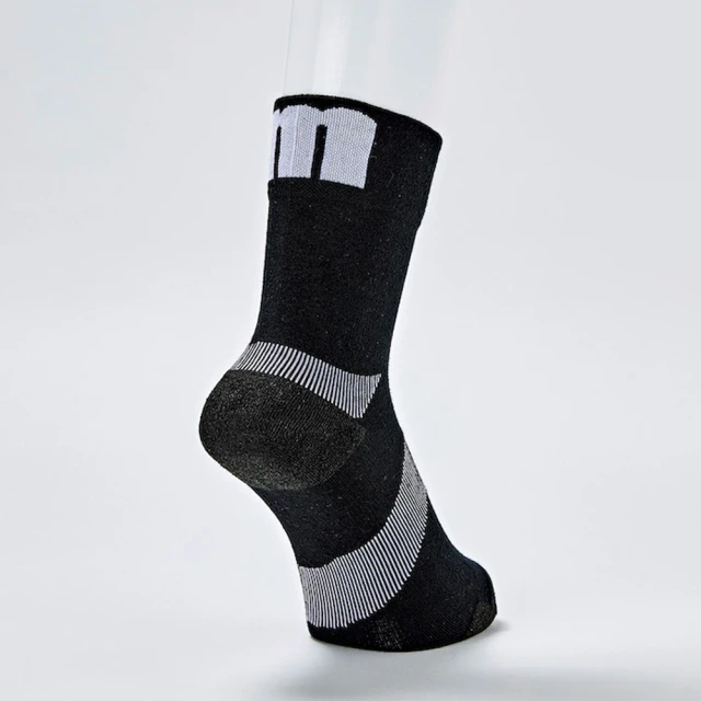 【Munsingwear】企鵝牌 男款黑色毛巾繡長袖圓領TEE MGPL2801 歷史價格詳細信息