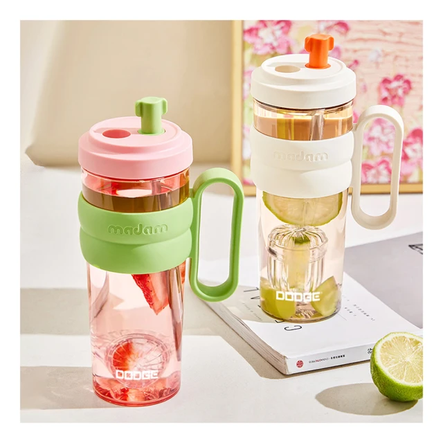 【Dodge 道奇】撞色拼接桌面吸管水杯 Tritan材質大容量水壺 高顏值奶茶杯 附獨立花茶球 900ml 歷史價格詳細信息