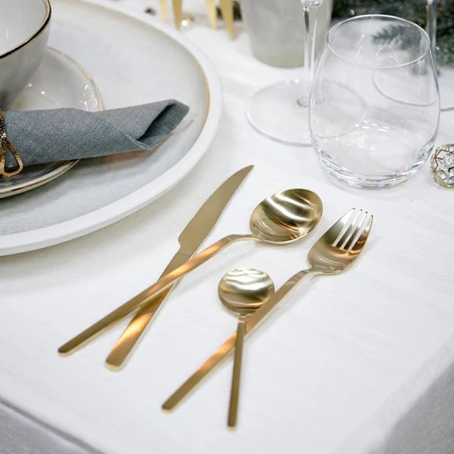 【YU Living】攜帶式雙層不銹鋼保溫杯 800ml (2色任選) 歷史價格詳細信息