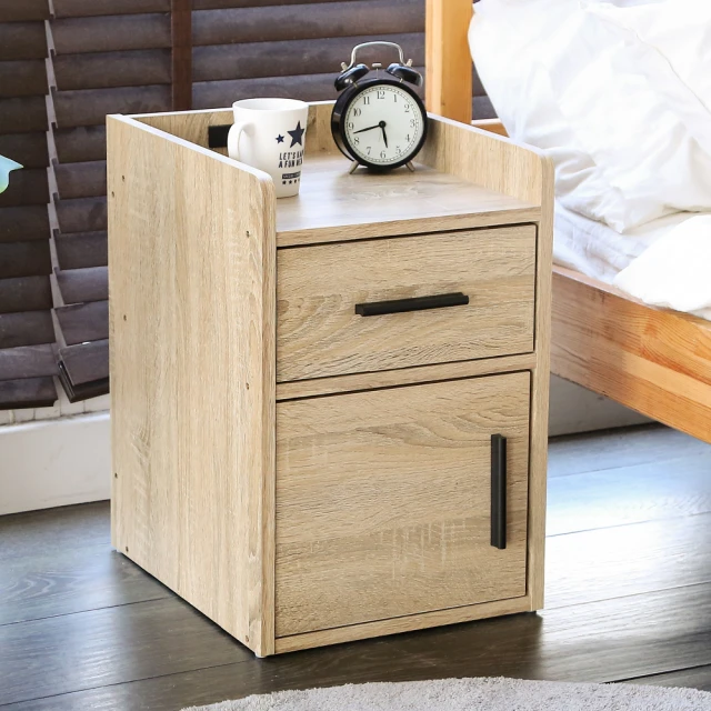 AKIRA底片相機~機械式快門永久免電池，古董相機，單眼相機，底片相機，相機，攝影機～AKIRA底片相機~拍攝功能正常 歷史價格詳細信息