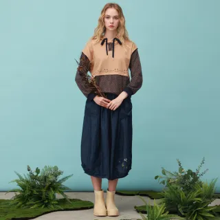 【betty’s 貝蒂思】下擺鬆緊抽皺格紋落肩圓領襯衫(共二色) 歷史價格詳細信息