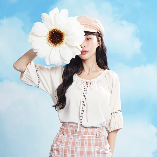 【betty’s 貝蒂思】公主領條紋拼接開襟上衣(黑色) 歷史價格詳細信息