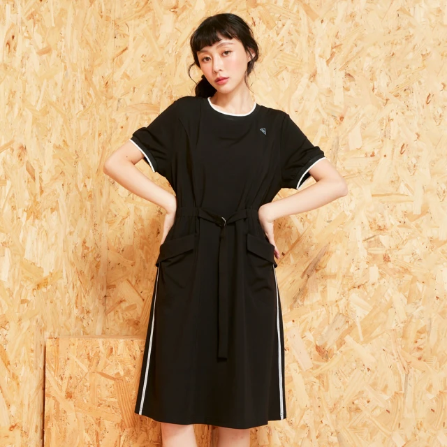 【betty’s 貝蒂思】側邊條紋拚接裝飾釦連帽T-shirt(黑色) 歷史價格詳細信息