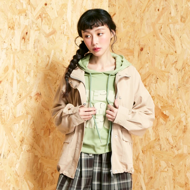 【betty’s 貝蒂思】雙層刺繡荷葉邊翻領雪紡條紋上衣(共二色) 歷史價格詳細信息