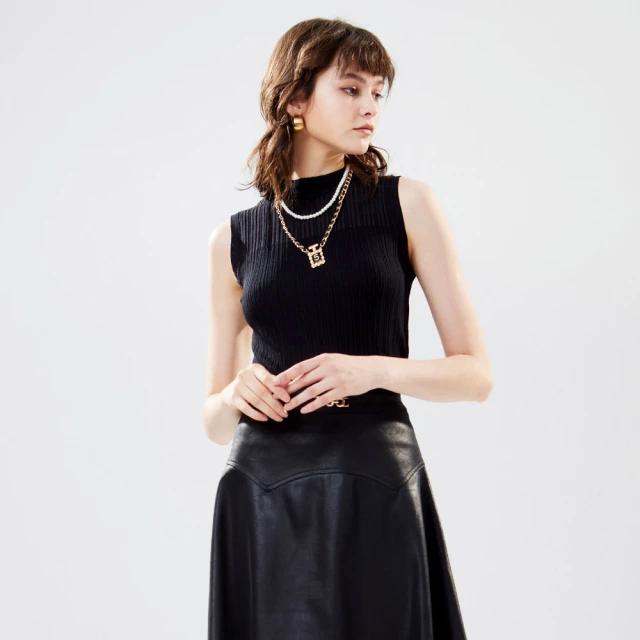 【MYVEGA 麥雪爾】荷葉斜滾邊珍珠墜飾雪紡上衣-豆沙 歷史價格詳細信息