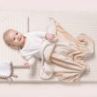 Gennies奇妮 絨布小碎花孕婦短褲(黑C4A52) 歷史價格詳細信息