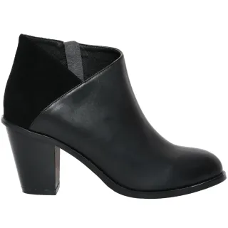 Ann’S一場輕旅行-全真皮綁帶方頭餅乾休閒鞋-黑(版型偏小) 歷史價格詳細信息