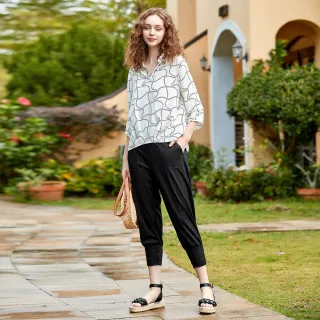 【ILEY 伊蕾】修身經典斜紋布直筒褲(深咖色；M-2L；1233026528) 歷史價格詳細信息