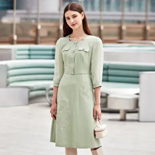 【ILEY 伊蕾】都會氣質壓摺蕾絲滾邊後開衩棉質襯衫上衣(白色；M-XL；1223021541) 歷史價格詳細信息