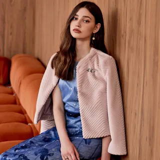 【ILEY 伊蕾】氣質釘珠香水印花拼接蕾絲袖針織上衣(灰色；M-XL；1224075050) 歷史價格詳細信息