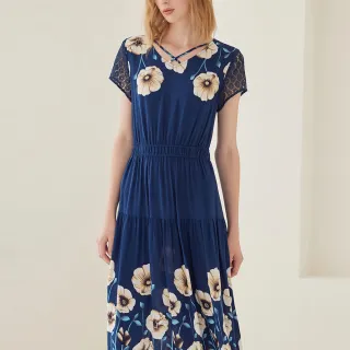 【ILEY 伊蕾】花卉星點抽鬚八分牛仔小直筒褲(白色；M-XL；1233338615) 歷史價格詳細信息