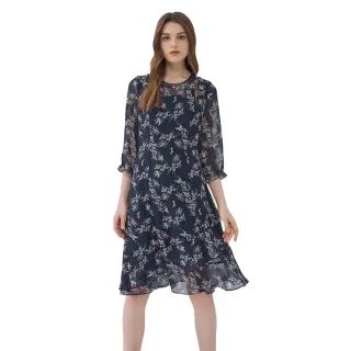 【ILEY 伊蕾】花卉星點抽鬚八分牛仔小直筒褲(白色；M-XL；1233338615) 歷史價格詳細信息