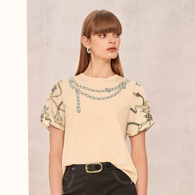 【ILEY 伊蕾】文藝復興絲巾拼接娃娃領針織上衣(杏色；M-XL；1233405002) 歷史價格詳細信息