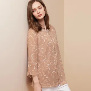 【ILEY 伊蕾】線條感撞色針織上衣(深藍色；M-2L；1234241602) 歷史價格詳細信息