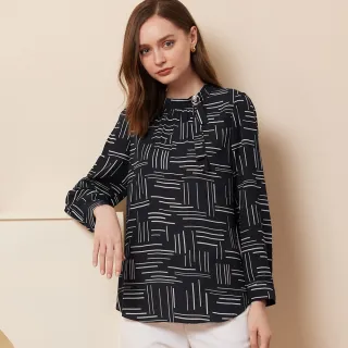 【ILEY 伊蕾】交錯拼接條紋開衩長裙(深藍色；M-XL；1232062274) 歷史價格詳細信息