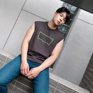 【LEVIS】男款 簡約系立領重磅大學T / 寬鬆休閒版型 / 430GSM厚棉 / 魚子黑 熱賣單品 歷史價格詳細信息