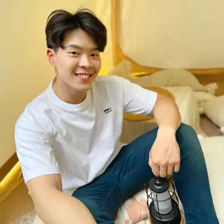 【LEVIS】男款 重磅刷毛口袋大學T / 學院風紅黃配色 / 精工刺繡Logo / 300GSM厚棉 熱賣單品 歷史價格詳細信息
