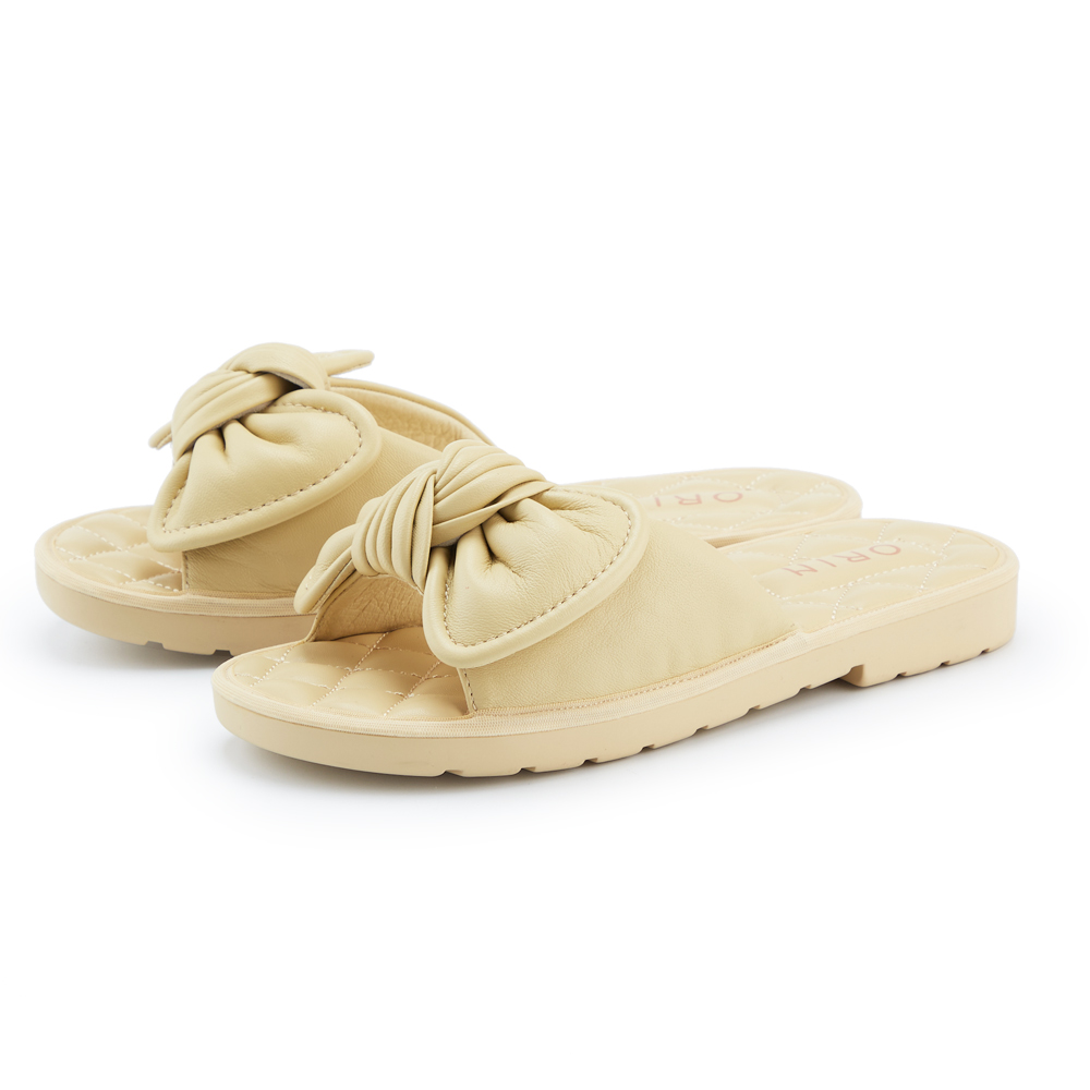 ORIN 羊皮蝴蝶結飾釦尖頭平底鞋 白色 歷史價格詳細信息