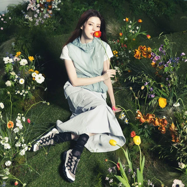 【FILA官方直營】#韓韶禧代言款 女圓領短袖T恤-淺灰(5TEY-1216-GY) 歷史價格詳細信息