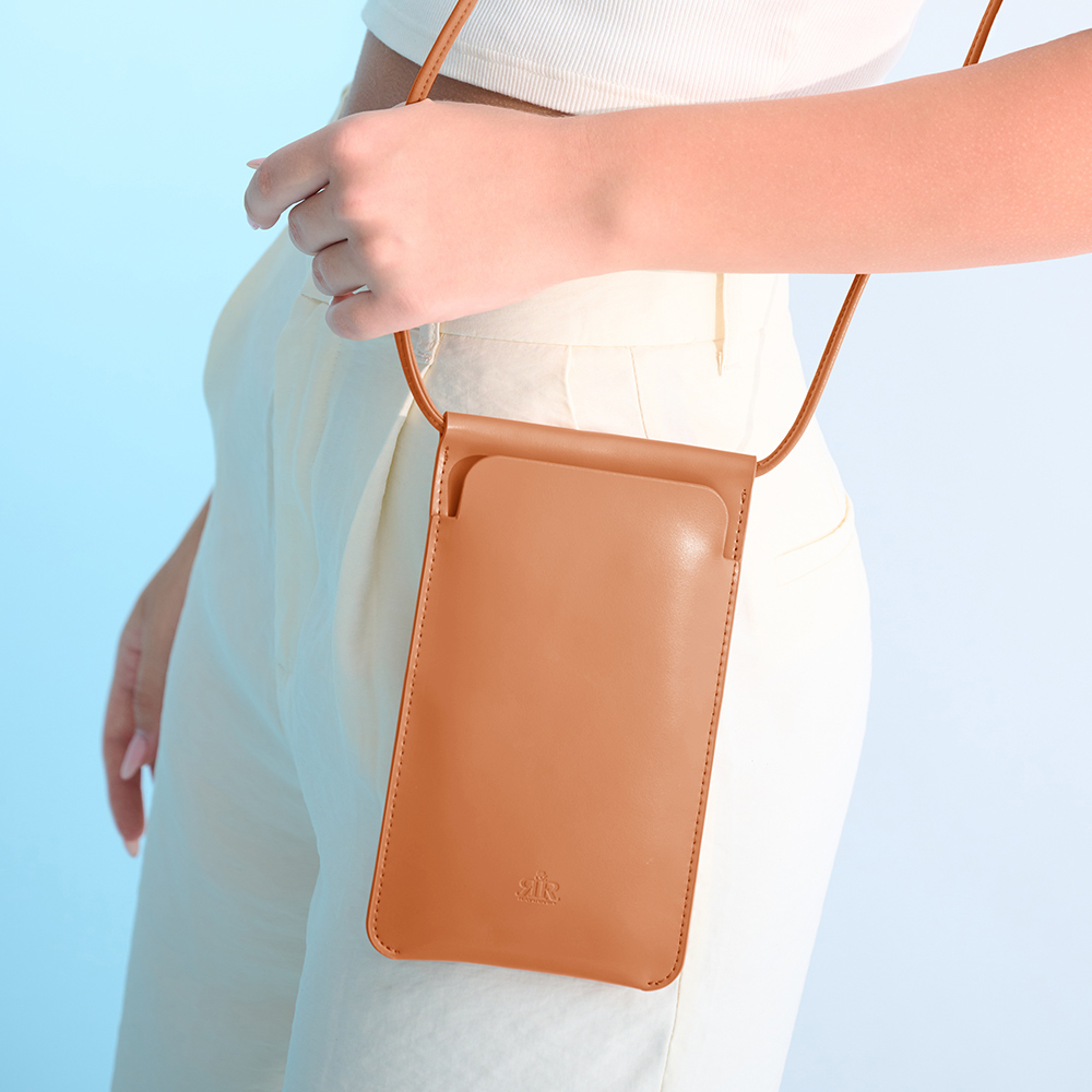 2R 輕軟牛皮Corin斜背手機收納mini包 百搭黑 歷史價格詳細信息