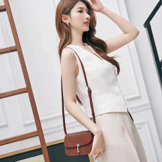 橘色真皮側肩背圓筒包,底外圓直徑12.5cm,高度34cm,有使用痕跡,降價大出清 歷史價格詳細信息