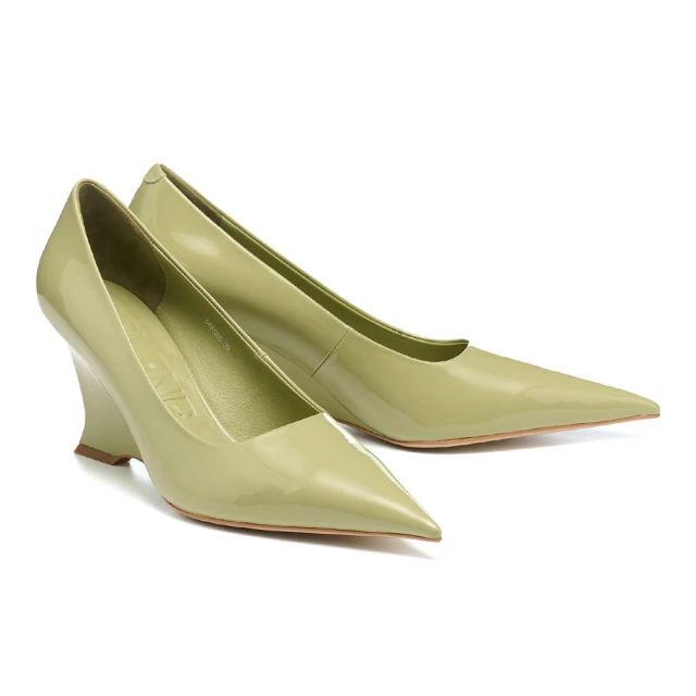 【HELENE_SPARK】叛逆復古 時髦蝴蝶結鉚釘踝帶羊皮美型尖頭高跟鞋(黑) 歷史價格詳細信息