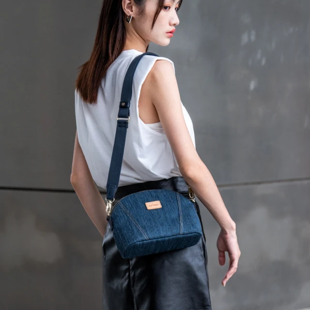【satana】Denim 輕便日常斜背小包(兩色任選) 歷史價格詳細信息