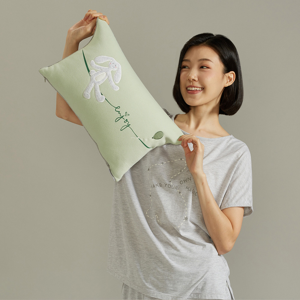 【YVONNE 以旺傢飾】垂耳兔立體靠枕(銀白灰) 歷史價格詳細信息