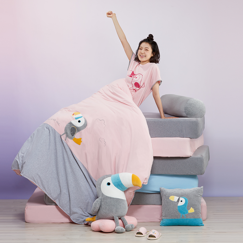 【YVONNE 以旺傢飾】大嘴鳥立體大抱枕_66公分(迷霧灰) 歷史價格詳細信息