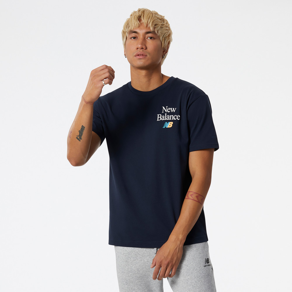 【New Balance】 NB 短袖上衣_男性_深藍色_AMT23502NGO 歷史價格詳細信息