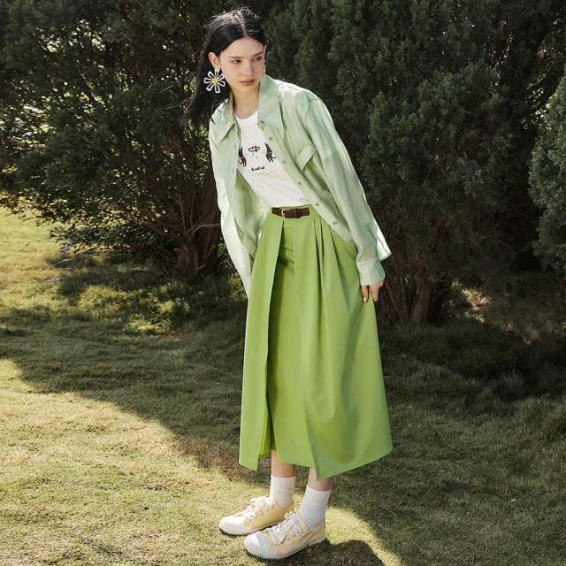 【OUWEY 歐薇】雙色拼接後背縷空造型運動上衣3213081630(粉) 歷史價格詳細信息