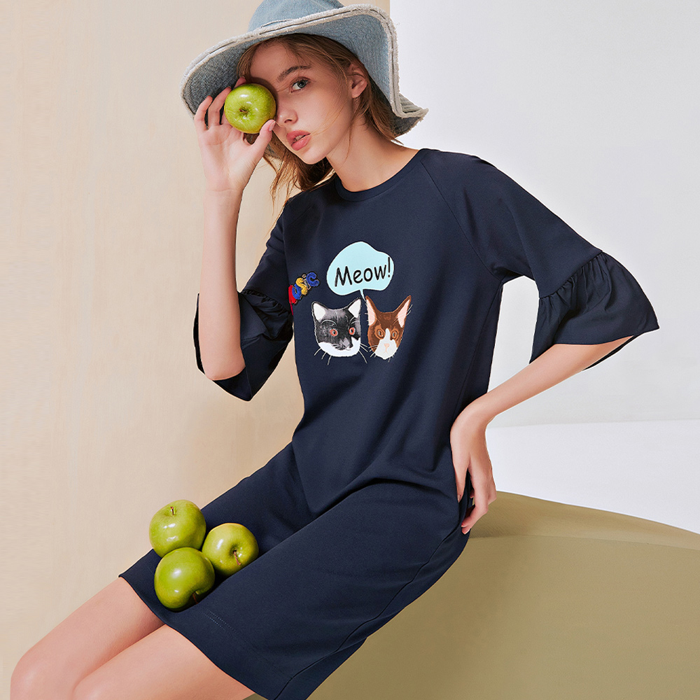 【OUWEY 歐薇】公主層次條紋蕾絲拼接V領上衣3222391218(黑) 歷史價格詳細信息