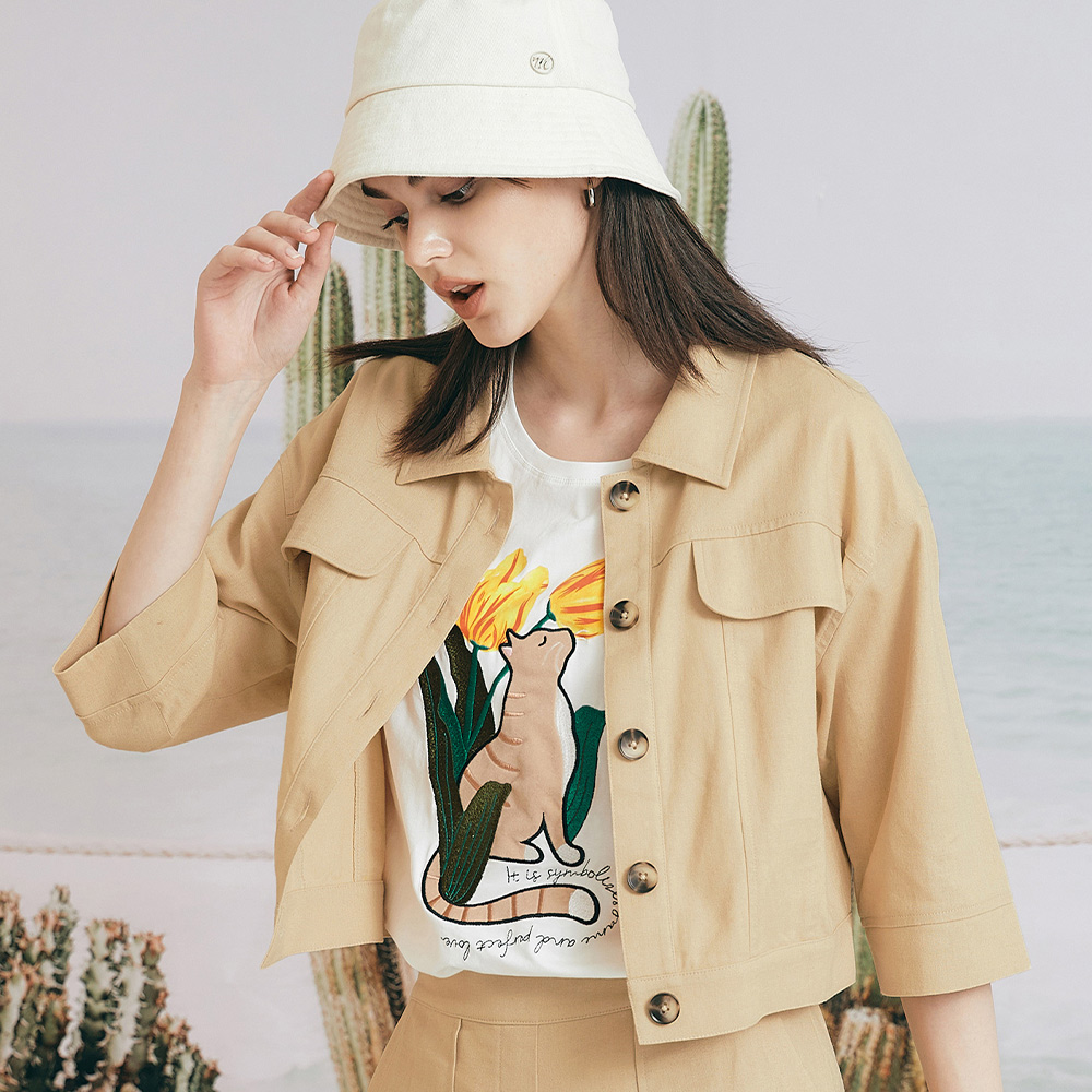 【OUWEY 歐薇】質感摩登俏麗花邊領造型針織上衣3213165015(黑) 歷史價格詳細信息